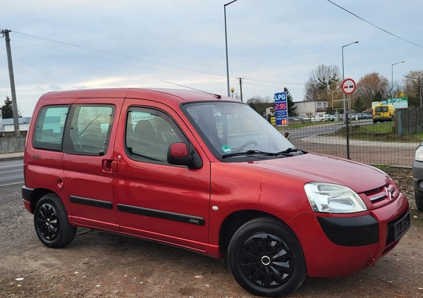 Citroen Berlingo cena 9300 przebieg: 272000, rok produkcji 2004 z Michałowo małe 301